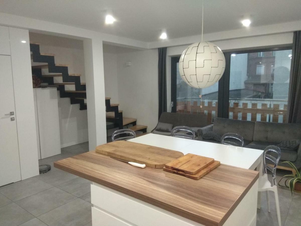 خوجوف Luxury Apartment With Own Parking المظهر الخارجي الصورة