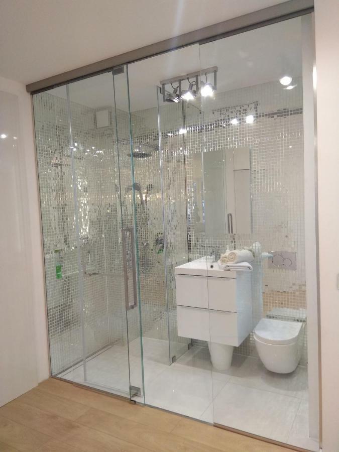 خوجوف Luxury Apartment With Own Parking المظهر الخارجي الصورة