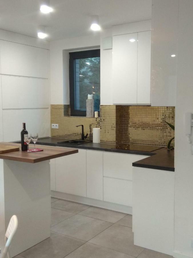 خوجوف Luxury Apartment With Own Parking المظهر الخارجي الصورة