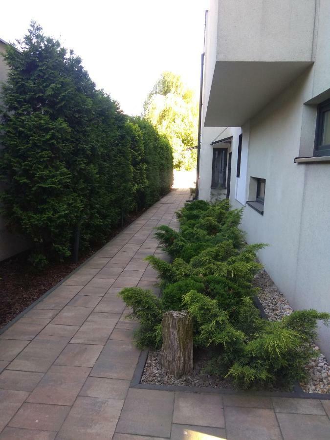 خوجوف Luxury Apartment With Own Parking المظهر الخارجي الصورة
