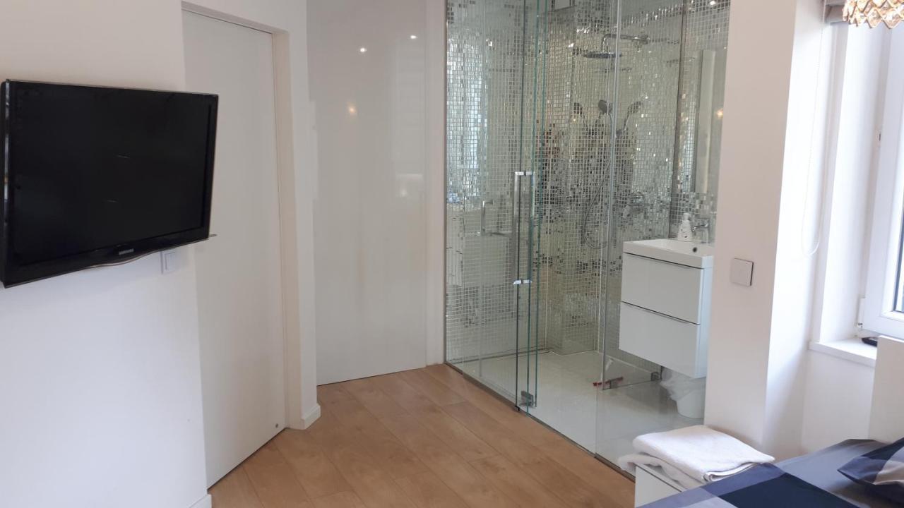 خوجوف Luxury Apartment With Own Parking المظهر الخارجي الصورة
